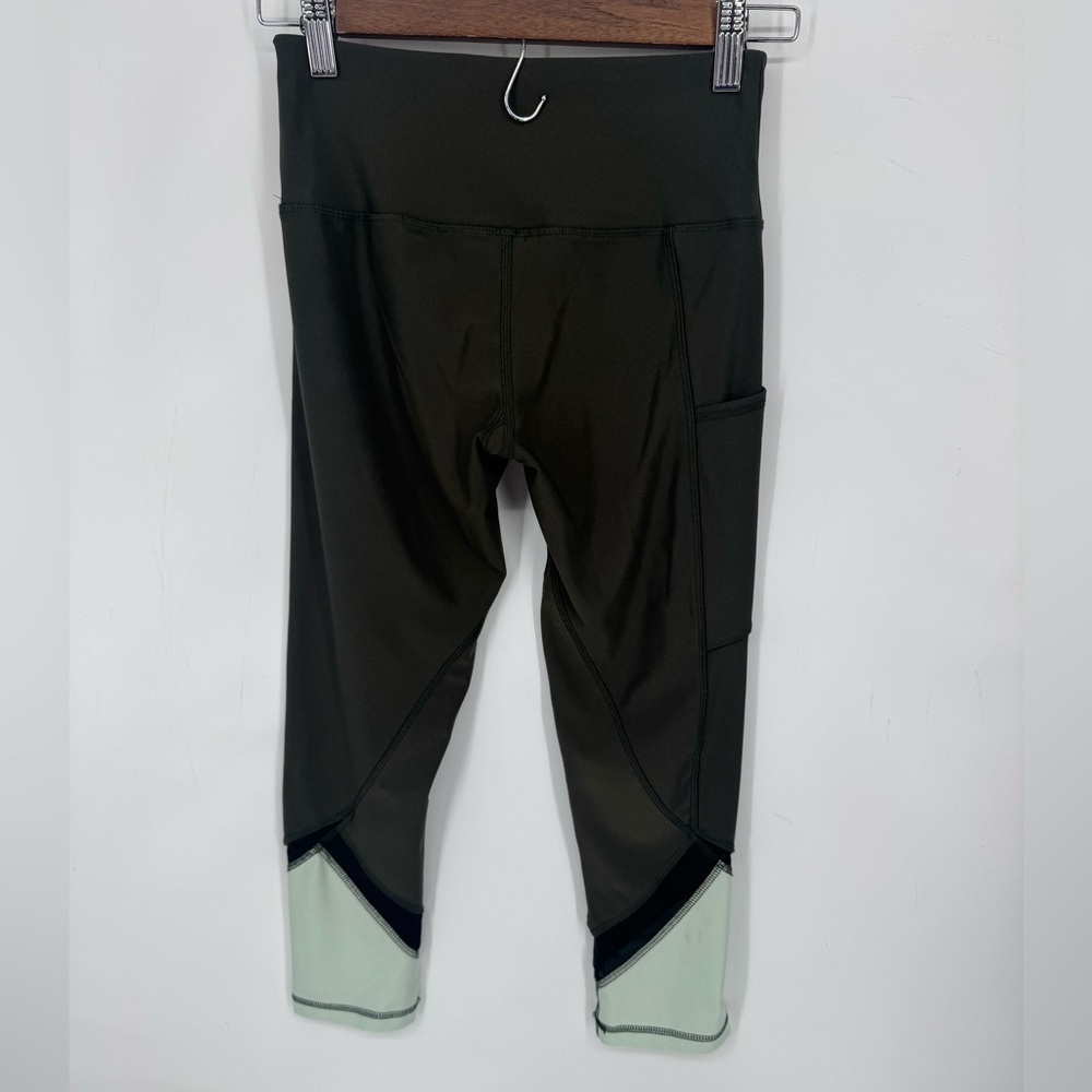 Gottex Women's Olive Capri Activewear Leggings Mesh Performance Stretch Size XS - Picture 2 of 7